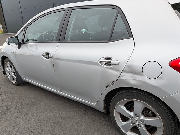 Toyota Auris 4 of 13