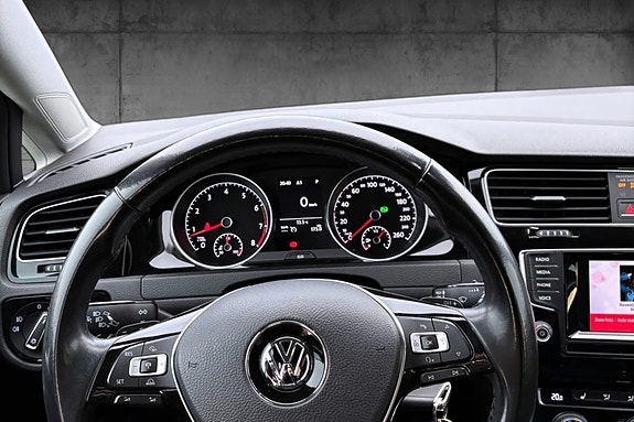 Volkswagen Golf VII 9 of 20