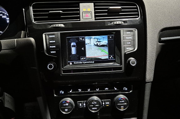 Volkswagen Golf VII 18 of 20
