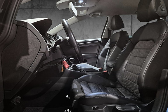 Volkswagen Golf VII 13 of 20