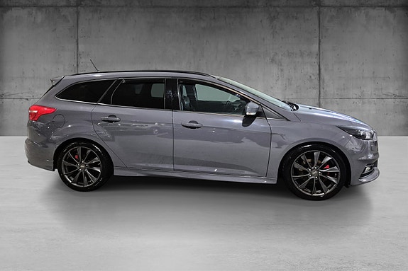 Ford Focus 8 of 22