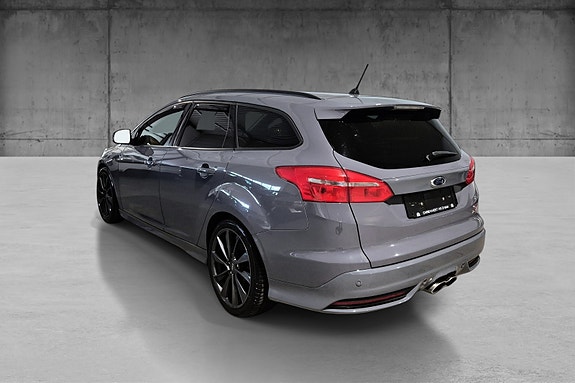 Ford Focus 3 of 22