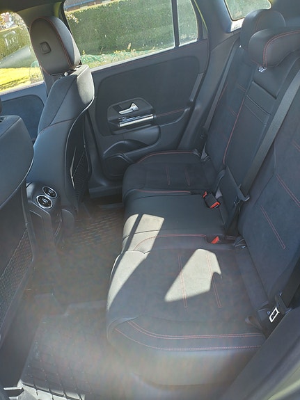 Mercedes-Benz GLA250 e 14 of 15