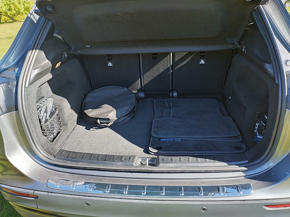 Mercedes-Benz GLA250 e 6 of 15