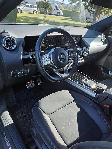 Mercedes-Benz GLA250 e 7 of 15
