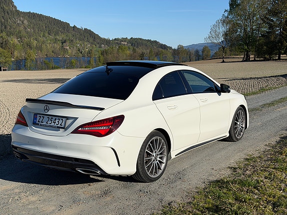 Mercedes-Benz CLA220 d 8 of 14