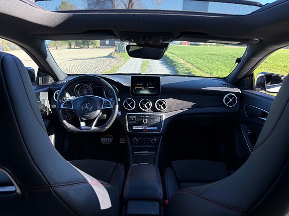 Mercedes-Benz CLA220 d 12 of 14