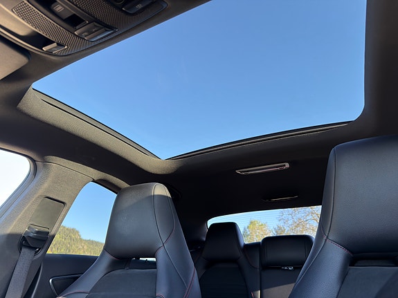 Mercedes-Benz CLA220 d 14 of 14