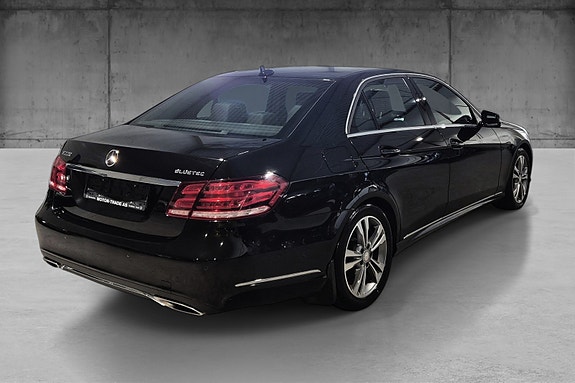Mercedes-Benz 220 D 5 of 19