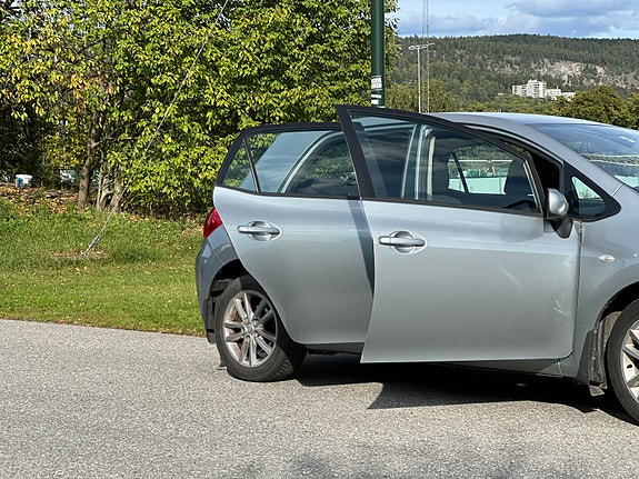 Toyota Auris 6 of 30