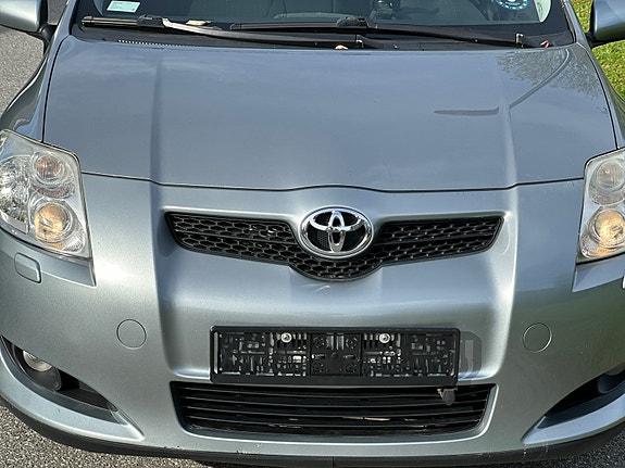 Toyota Auris 19 of 30