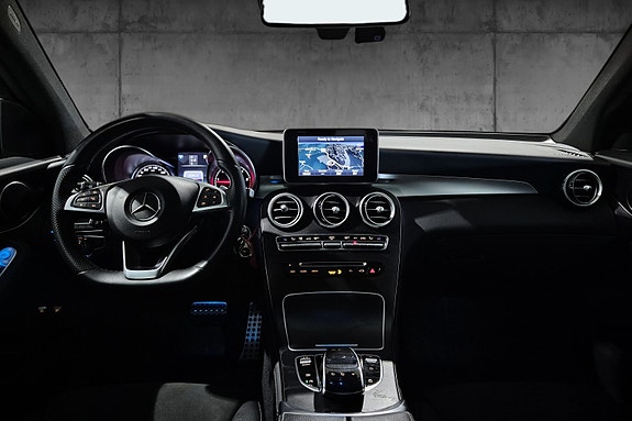 Mercedes-Benz GLC220 d 14 of 17