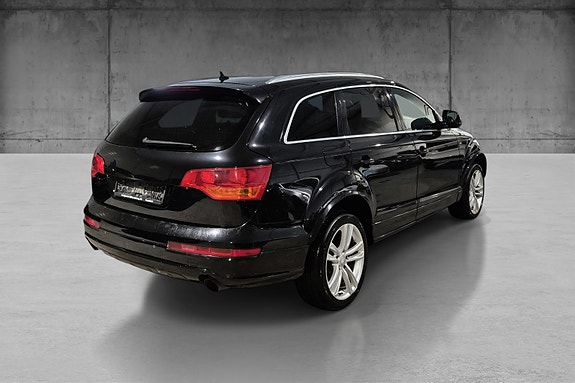 Audi Q7 6 of 22