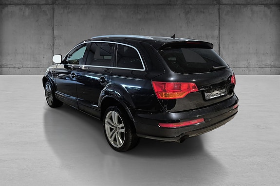 Audi Q7 4 of 22