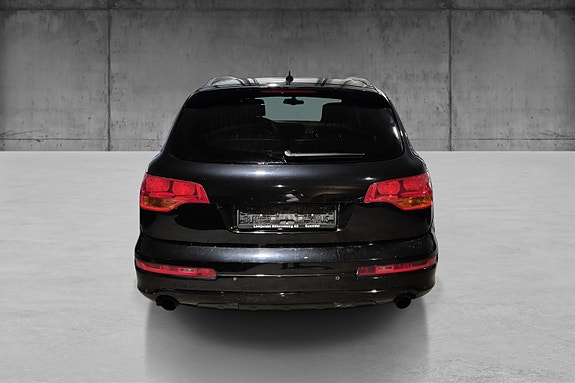 Audi Q7 5 of 22