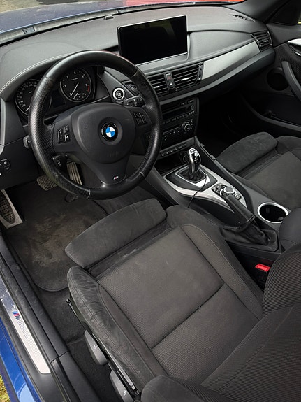 BMW X1 20 of 24
