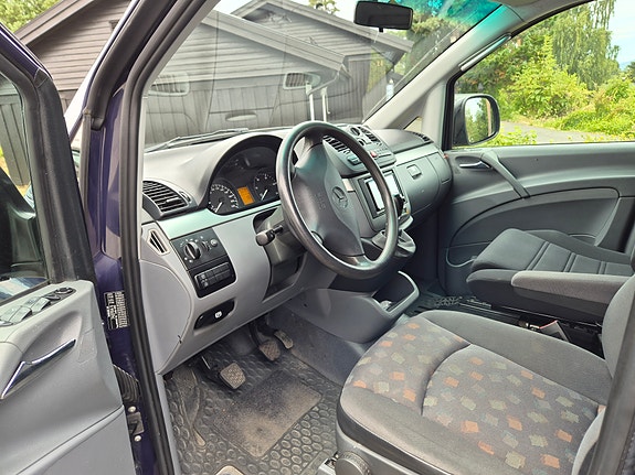 Mercedes-Benz Vito 111 14 of 16