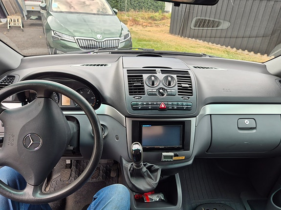 Mercedes-Benz Vito 111 13 of 16