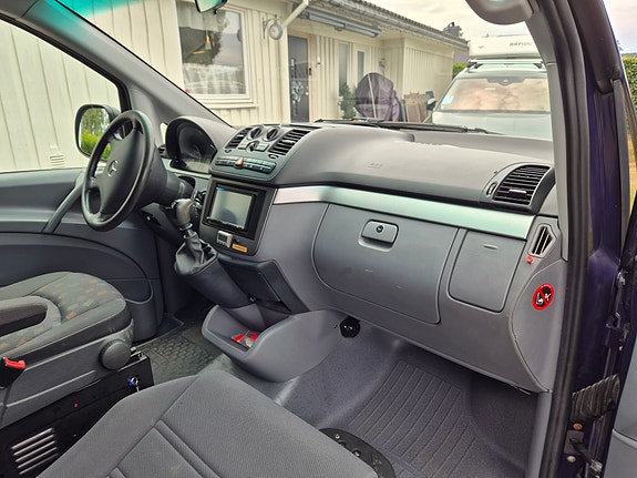 Mercedes-Benz Vito 111 12 of 16