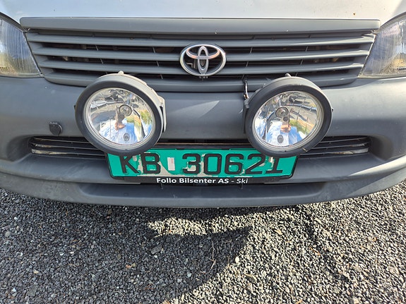 Toyota HiAce 5 of 18