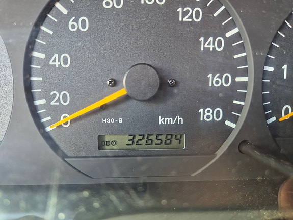 Toyota HiAce 7 of 18