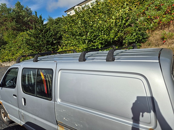 Toyota HiAce 2 of 18