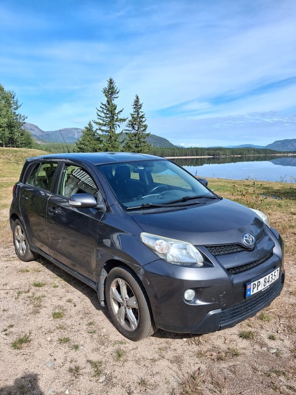 Toyota Urban Cruiser 2 of 4