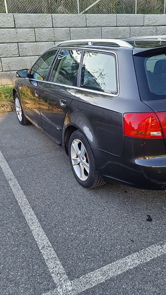 Audi A4 5 of 22