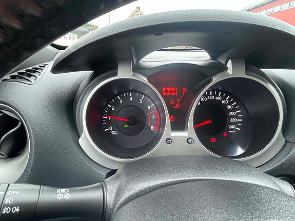Nissan Juke 7 of 11
