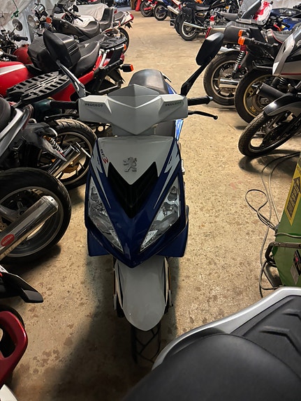 Peugeot Speedfight 4 of 10
