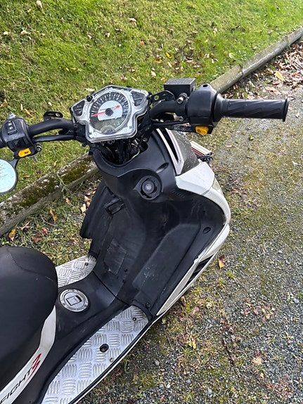 Peugeot Speedfight 9 of 10