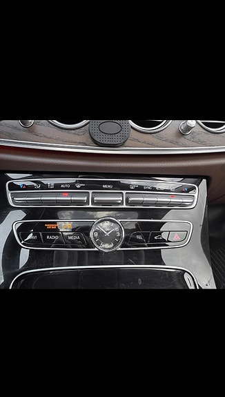 Mercedes-Benz E220 d 28 of 30