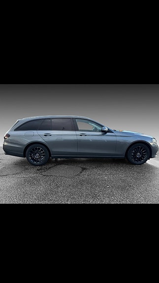 Mercedes-Benz E220 d 7 of 30