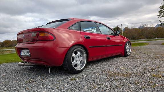 Mazda 323F 3 of 16