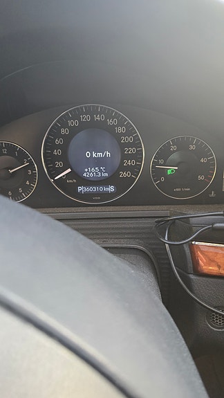 Mercedes-Benz E220 d 15 of 24