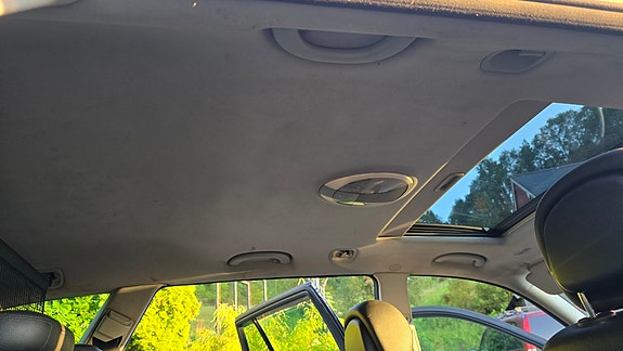 Mercedes-Benz E220 d 4 of 24