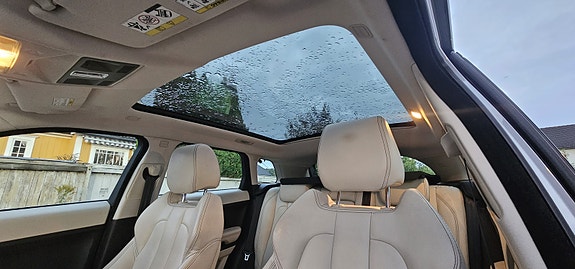 Land Rover Range Rover 25 of 30
