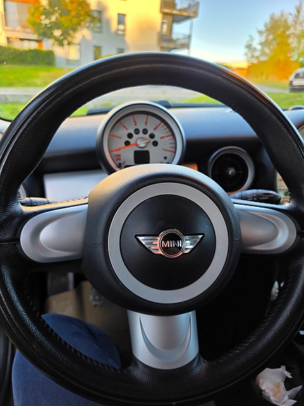 MINI Cooper 5 of 8