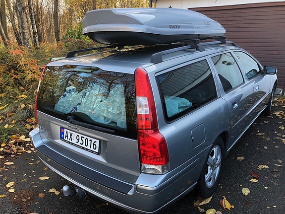 Volvo V70 4 of 17