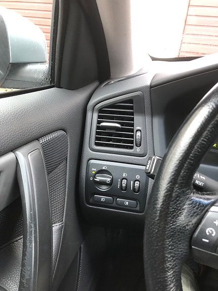 Volvo V70 10 of 17