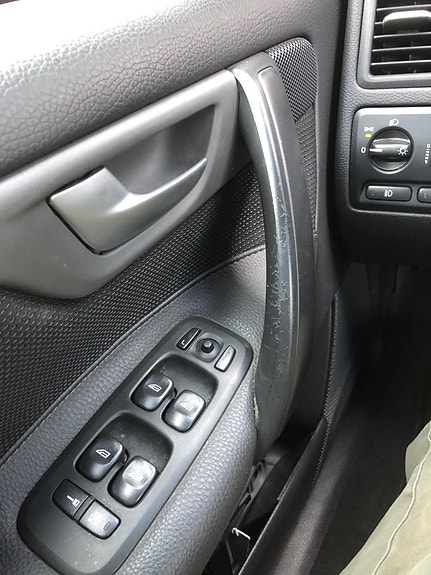 Volvo V70 5 of 17