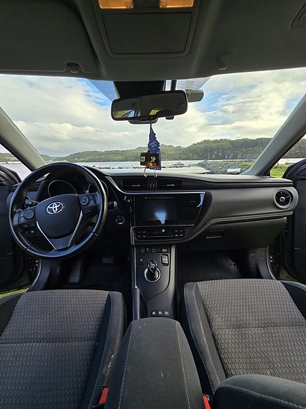 Toyota Auris 16 of 29