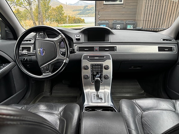 Volvo XC70 16 of 27