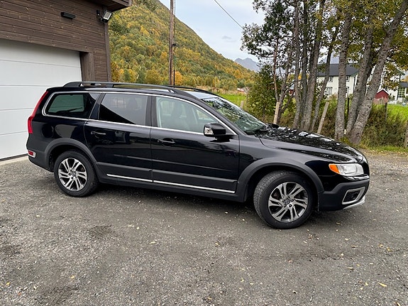 Volvo XC70 3 of 27