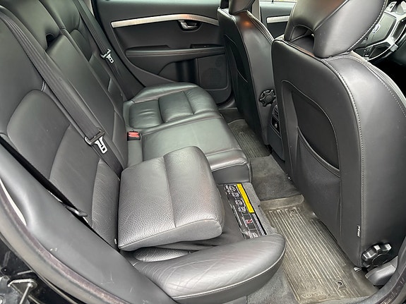 Volvo XC70 8 of 27