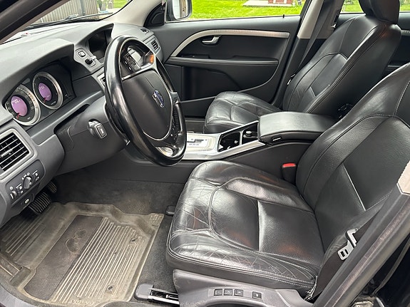 Volvo XC70 11 of 27