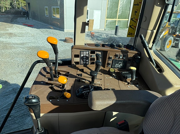 John Deere 6310 19 of 20