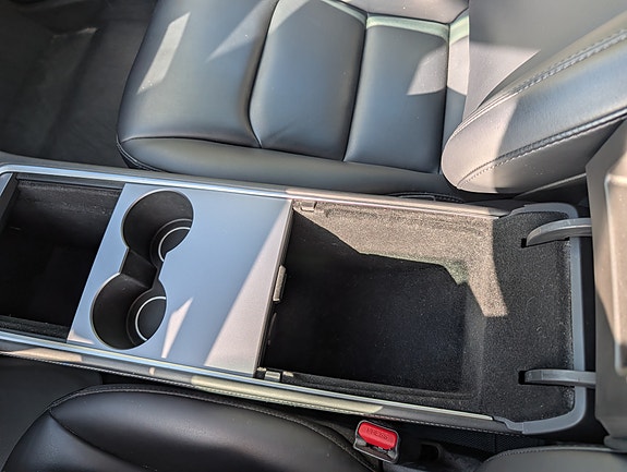 Tesla Model 3 11 of 30