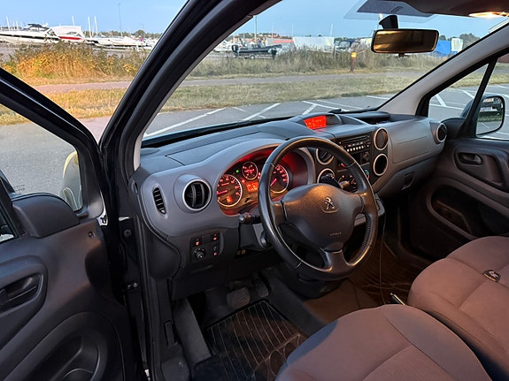Peugeot Partner 9 of 23