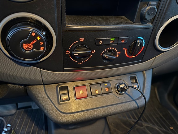 Peugeot Partner 13 of 23